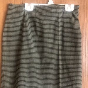 Cute skirt!